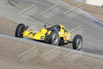 media/Nov-19-2022-CalClub SCCA (Sat) [[baae7b5f0c]]/Group 1/Race (Outside Grapevine)/